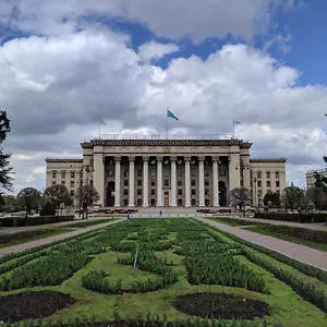 Nadezhda On Abylay Khan Ave 121 Almaty
